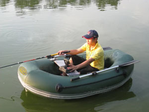 东城充气皮划艇钓鱼